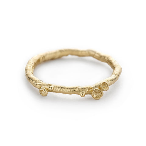 Organic Wedding Band with Barnacle Details in yellow gold from Ruth Tomlinson, handmade in London