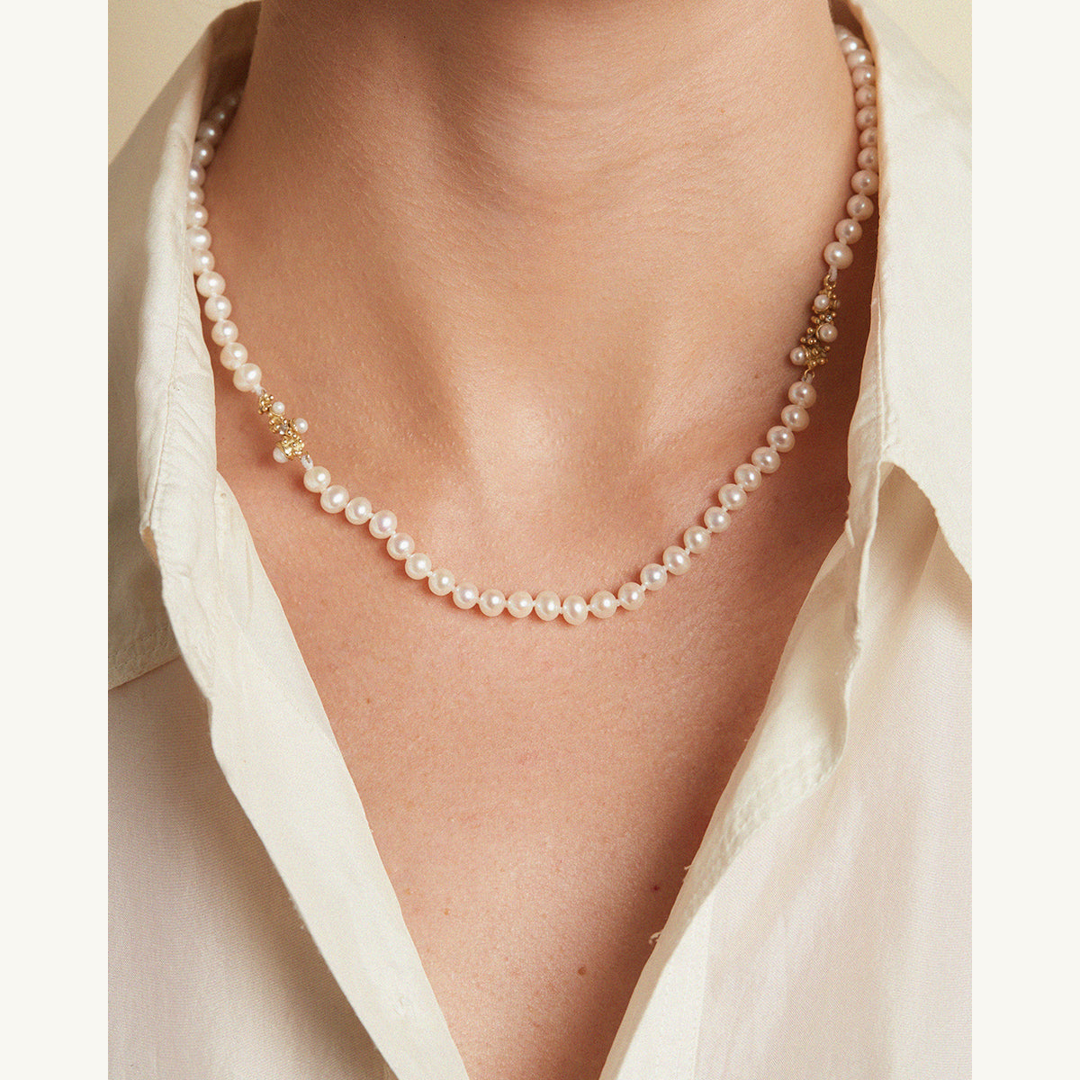 Pearl Necklace with Diamonds and Granules