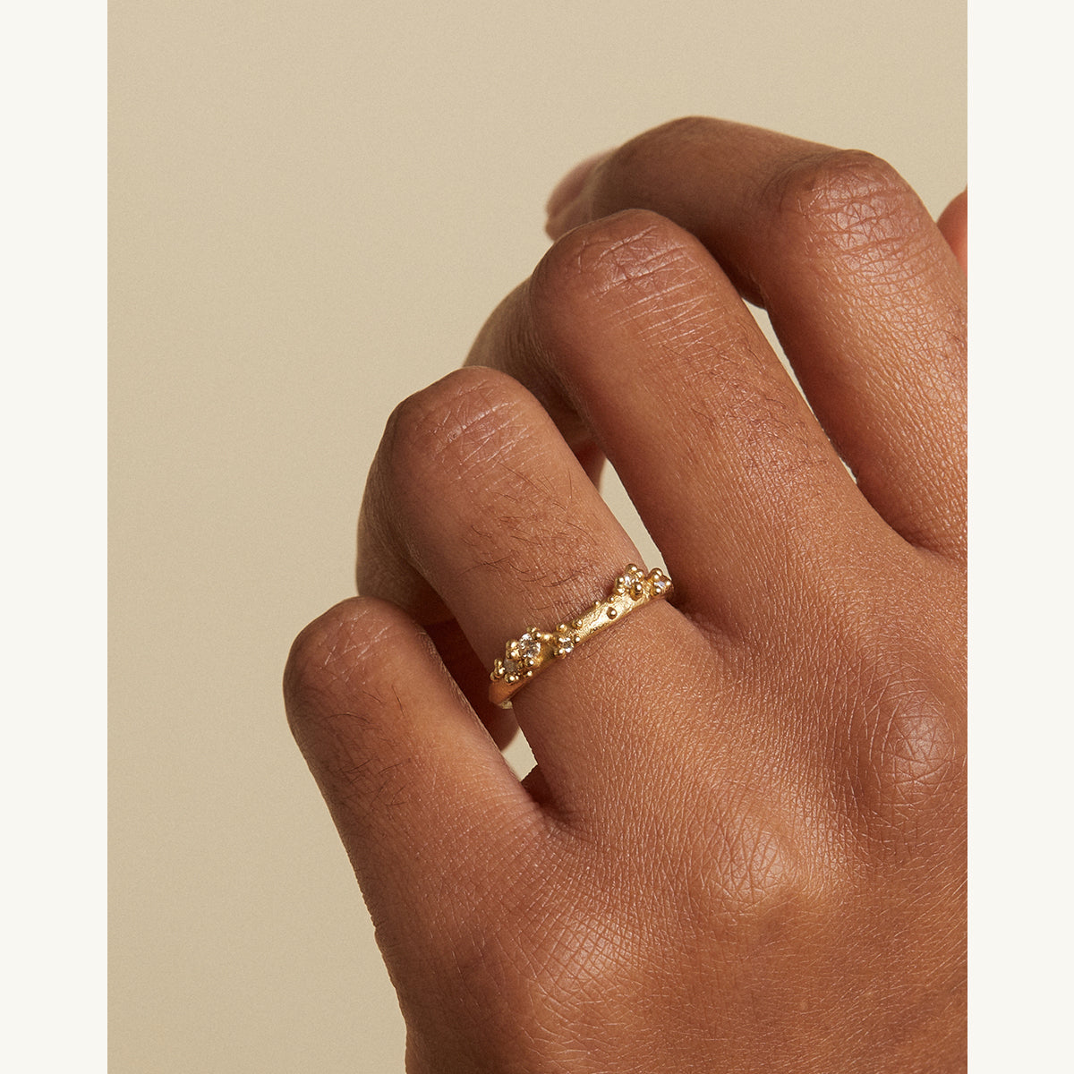 Half Round Band with Diamonds and Granules