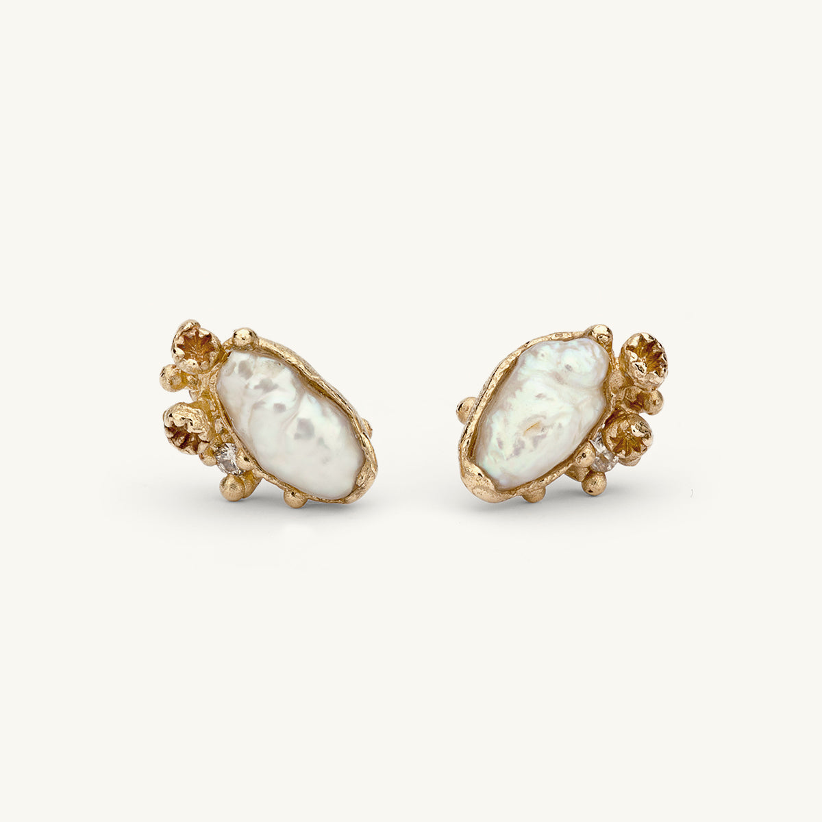 Ruth Tomlinson Alternative Pearl Studs 