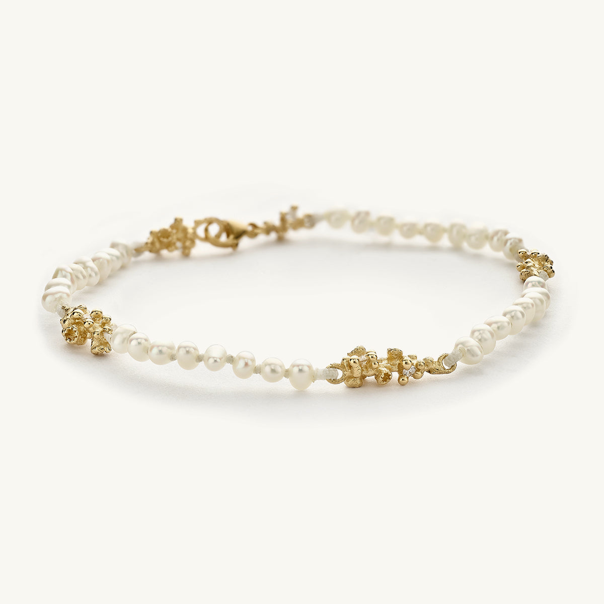 Ruth Tomlinson Pearl Bracelet with Diamonds