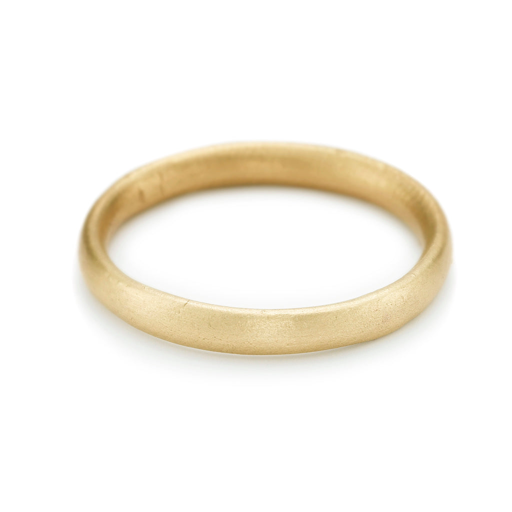Yellow gold ladies wedding band from Ruth Tomlinson, handmade in London