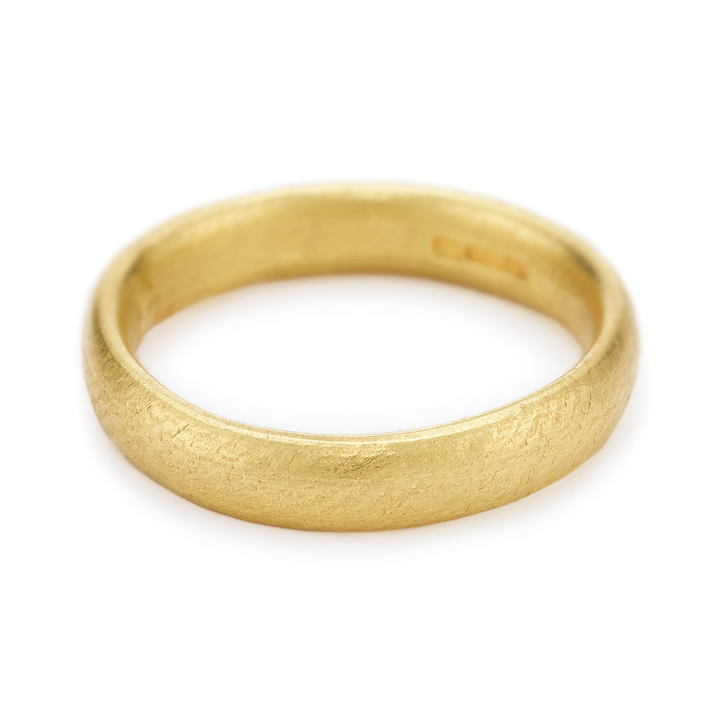 Yellow gold mens wedding band from Ruth Tomlinson, handmade in London